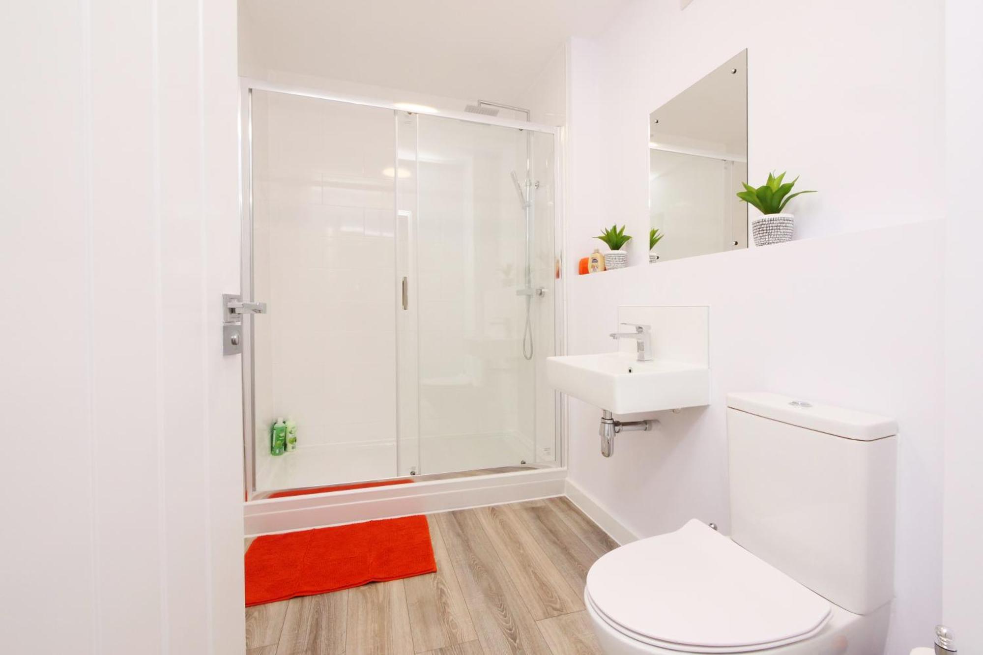 46 Luna With Free Parking * York