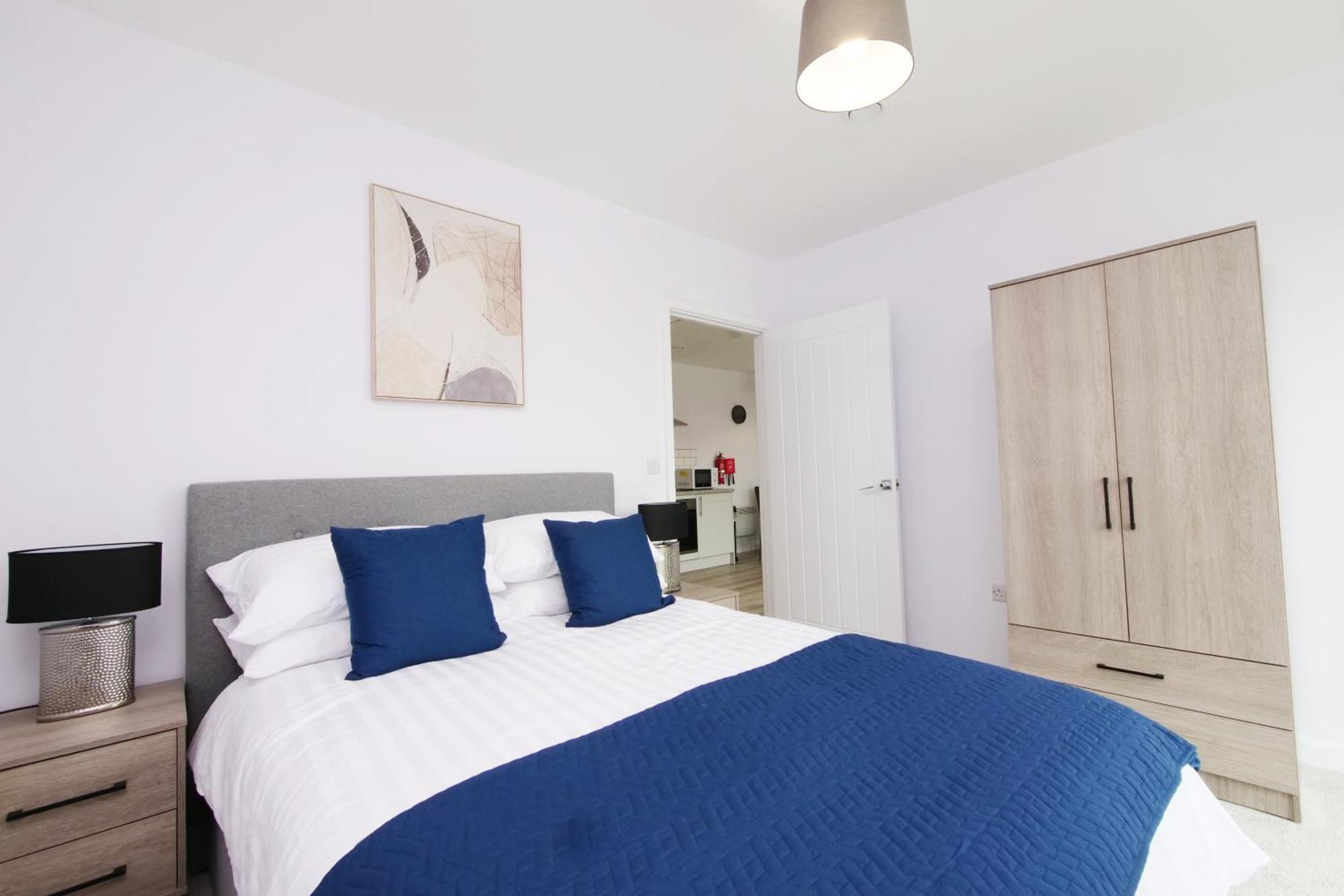 46 Luna With Free Parking Apartment York